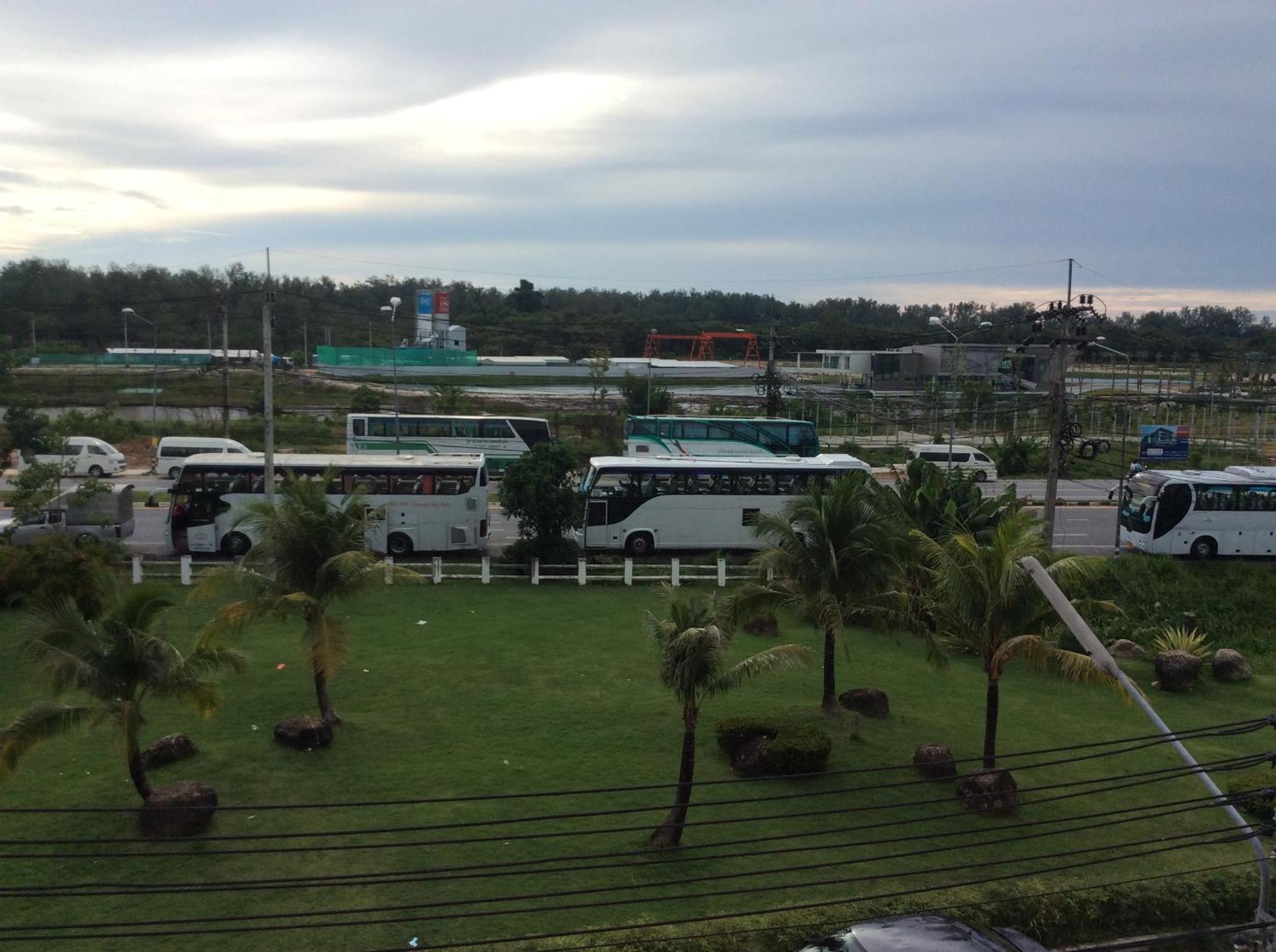 Hubb Hostel Phuket Airport Nai Yang Zewnętrze zdjęcie