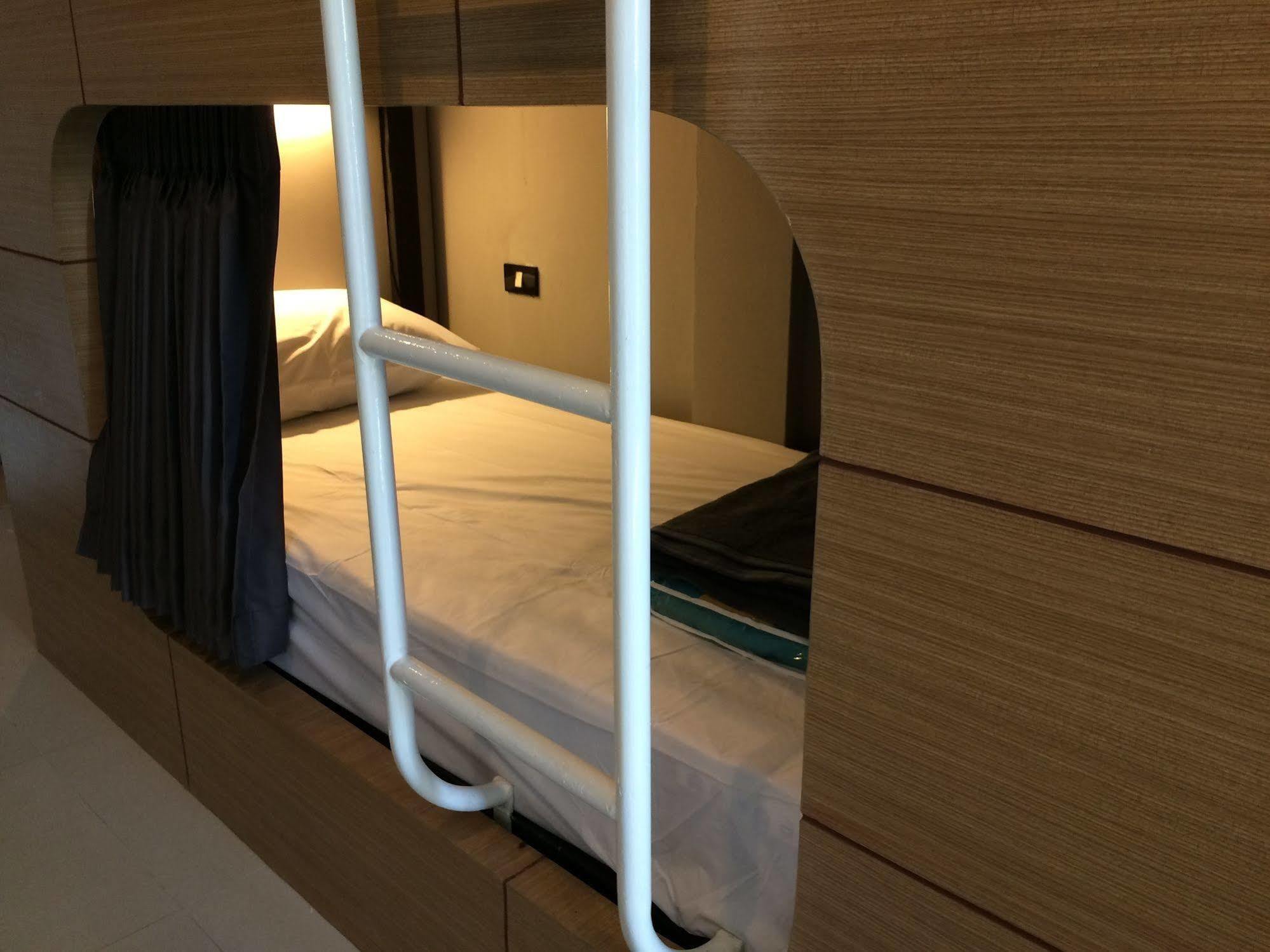 Hubb Hostel Phuket Airport Nai Yang Zewnętrze zdjęcie